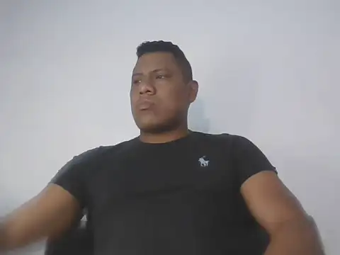 latinblack01 online show from October 2025 02:03:01 PM