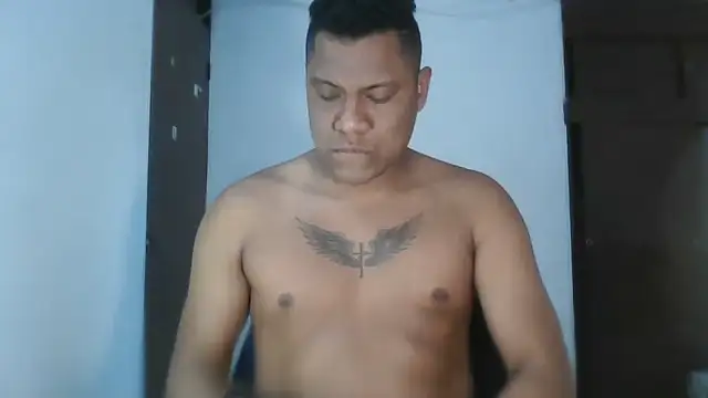 latinblack01 online show from November 2025 02:38:02 PM