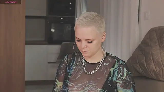 LikaBerry1 online show from April 2026 04:35:01 PM