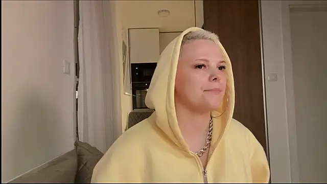 LikaBerry1 online show from April 2026 05:48:02 PM