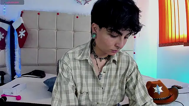 ZuryRamirez  online show from December 2024 07:32:01 PM