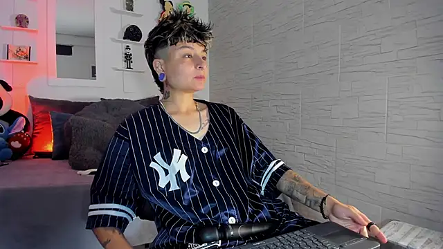 ZuryRamirez  online show from October 2025 09:14:02 PM