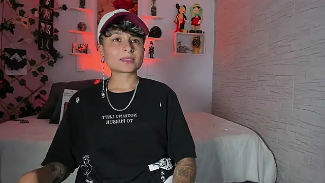 ZuryRamirez  online show from October 2025 09:11:01 PM