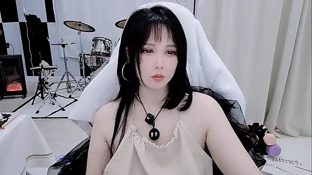 Vaness-a online show from April 2026 02:47:02 PM