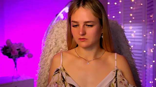 DeboraLarson online show from October 2025 03:29:01 AM