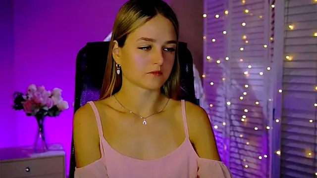 DeboraLarson online show from November 2025 03:34:01 AM