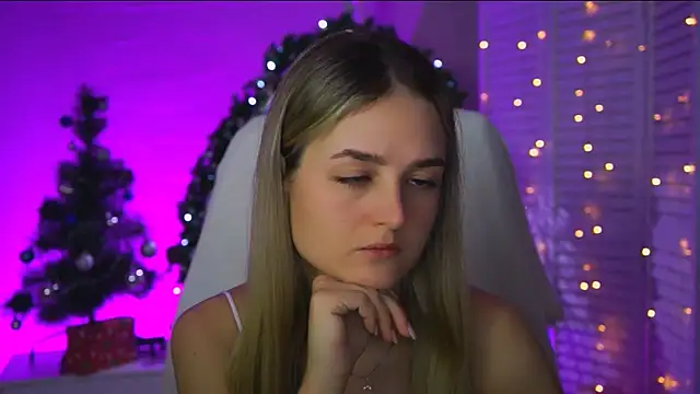 DeboraLarson online show from December 2025 03:33:02 AM