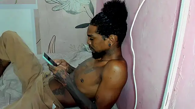 bigblackhotx1 online show from June 2026 10:51:01 PM