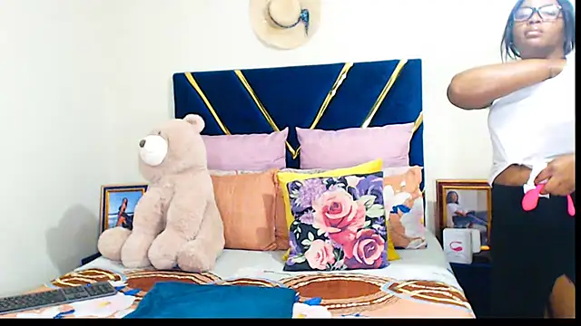 veronica1xxx online show from September 2025 08:09:02 PM