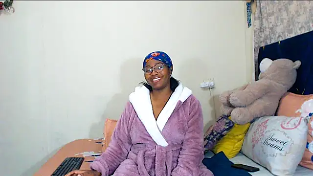 Snapshot of veronica1xxx chatting on May 2026 08:43:02 PM veronica1xxx online show from May 2026 08:43:02 PM