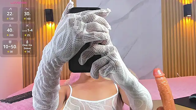 miss Ari online show from December 2024 06:06:02 PM