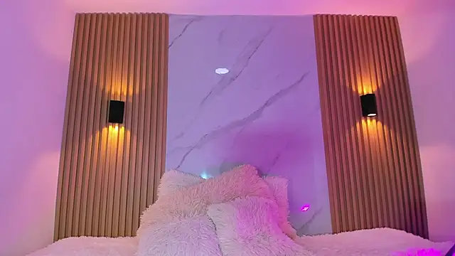 miss Ari online show from February 2025 07:56:02 PM