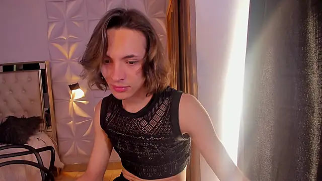 miss Ari online show from November 2025 09:03:02 PM