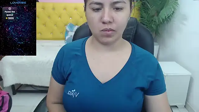 candiapole online show from March 2025 12:45:02 PM