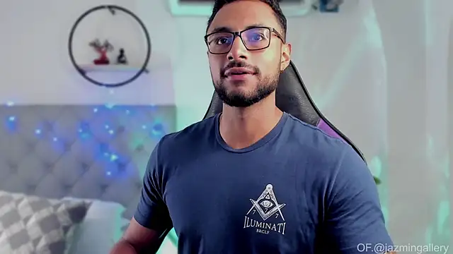 LiamGarcia1 online show from December 2024 12:24:01 PM