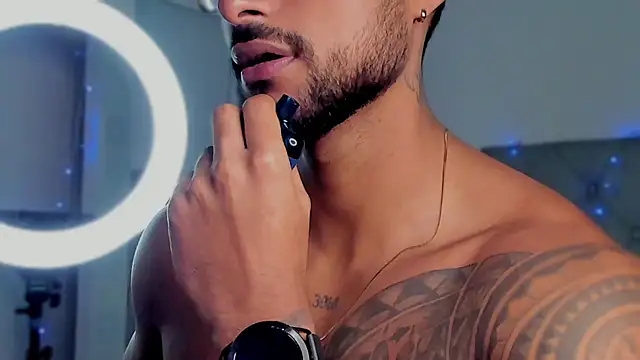 LiamGarcia1 online show from January 2025 04:02:02 PM