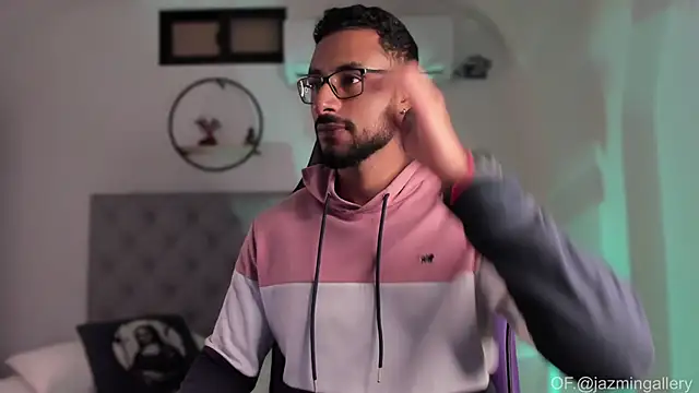 LiamGarcia1 online show from January 2025 05:09:01 AM