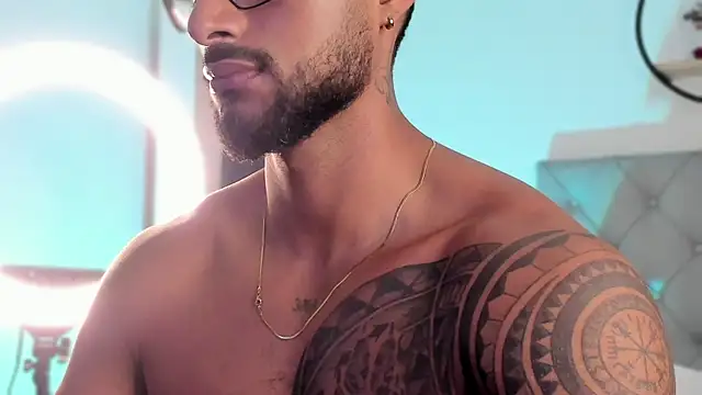 LiamGarcia1 online show from January 2025 03:48:01 PM