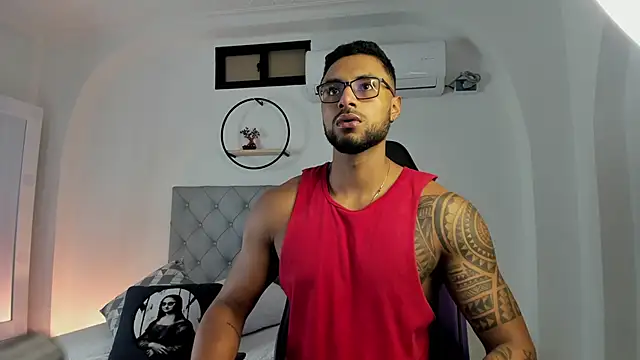 LiamGarcia1 online show from January 2025 12:15:01 PM