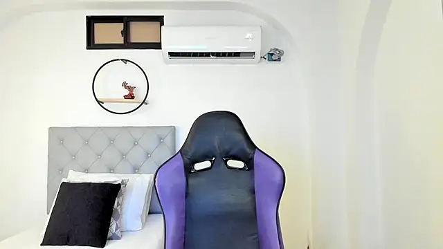 LiamGarcia1 online show from February 2025 12:38:02 PM