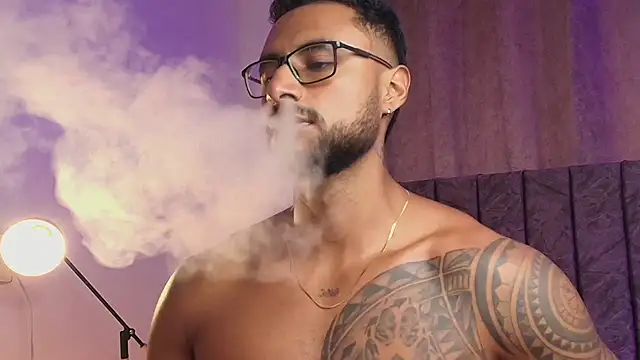 LiamGarcia1 online show from February 2025 04:46:01 PM