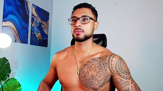 LiamGarcia1 online show from September 2025 12:27:02 PM