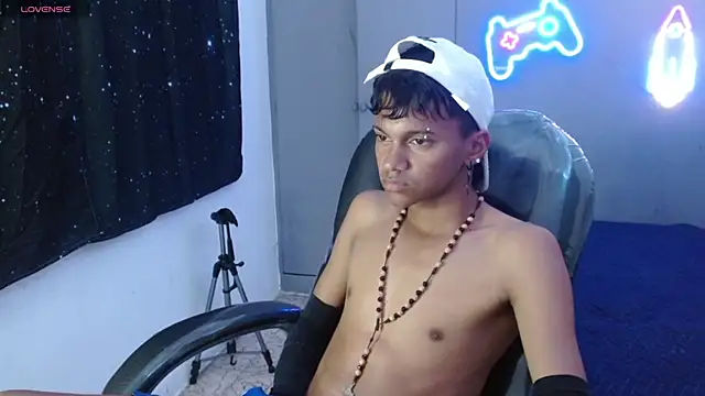 loistwink  online show from February 2025 02:46:01 AM