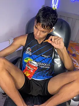 loistwink  online show from September 2025 03:50:02 AM