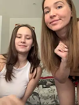 HotCaramellsTV online show from December 2024 01:14:01 PM