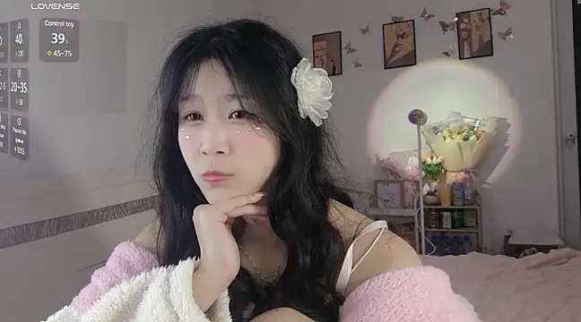 Luminous163 online show from February 2025 01:22:02 PM