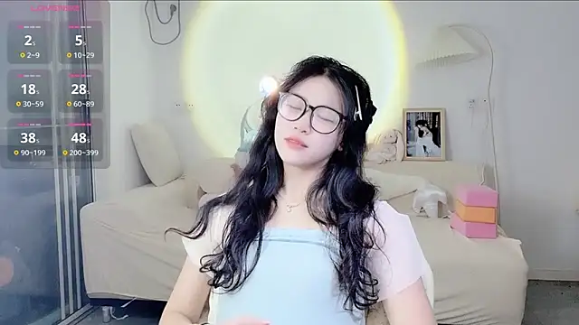 Luminous163 online show from October 2025 09:31:01 AM