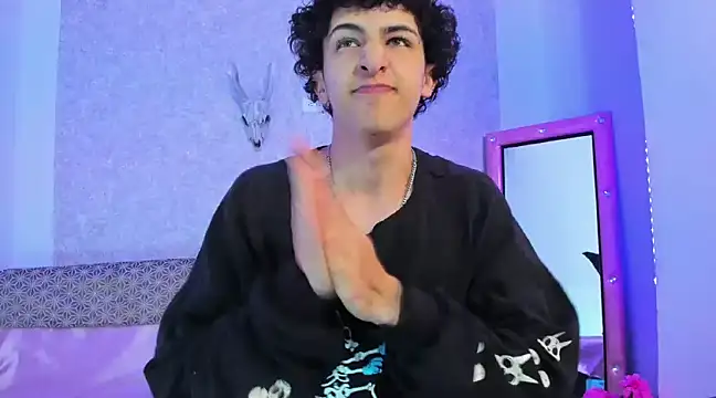 Kerverr  online show from March 2025 04:07:02 PM