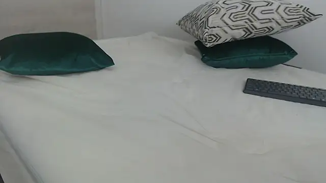 sussy leon online show from December 2024 07:09:02 PM