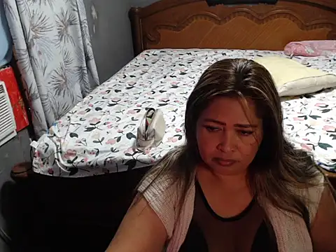 Snapshot of CANDYSWEET51 chatting on March 2025 10:17:01 PM CANDYSWEET51 online show from March 2025 10:17:01 PM