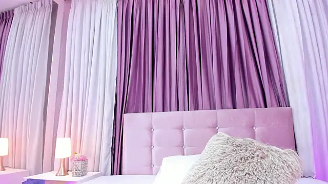 Allison-Bell1 online show from December 2024 07:33:01 PM