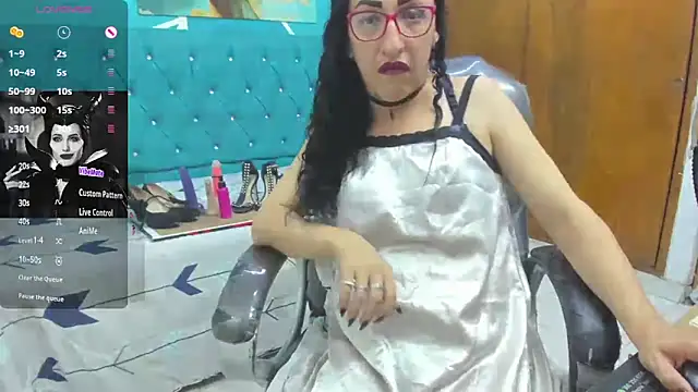 sabrina dupont online show from October 2025 12:56:02 PM