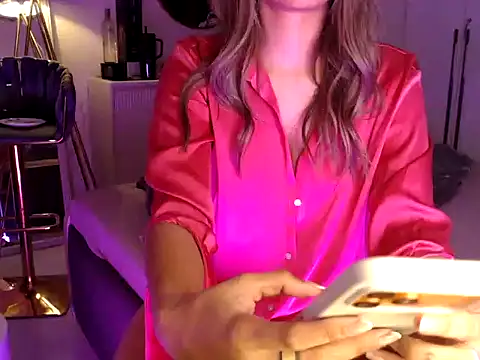Snapshot of trippy_tina chatting on June 2026 12:26:02 PM trippy tina online show from June 2026 12:26:02 PM