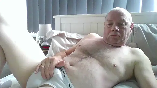 Snapshot of gibbo62 chatting on March 2026 10:10:01 AM gibbo62 online show from March 2026 10:10:01 AM
