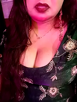 Suhanakhan00 online show from March 2026 06:41:01 AM