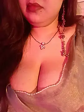 Suhanakhan00 online show from August 2026 05:48:02 PM