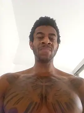 Snapshot of Blacklength chatting on February 2026 11:06:01 PM Blacklength online show from February 2026 11:06:01 PM