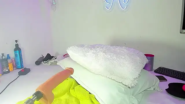 kyliestteel online show from December 2024 06:07:02 AM