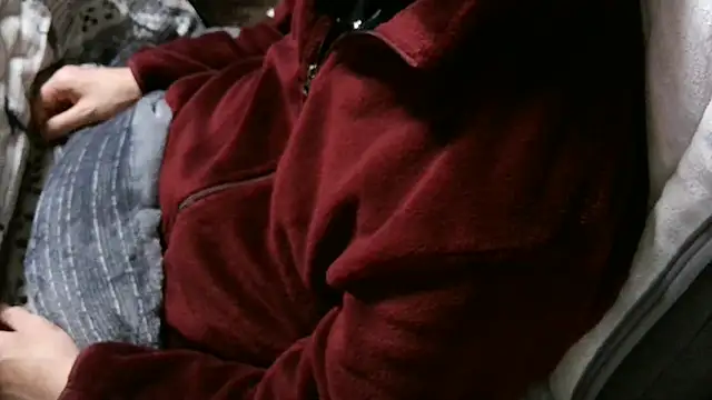 Snapshot of cinnabar_red chatting on April 2026 03:20:02 PM cinnabar red online show from April 2026 03:20:02 PM