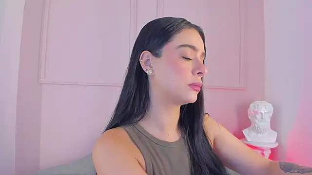 victoria milann online show from November 2025 03:14:02 PM