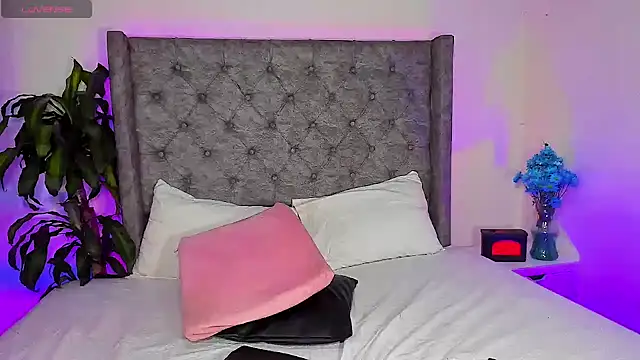 astridjonness online show from February 2025 12:08:01 AM