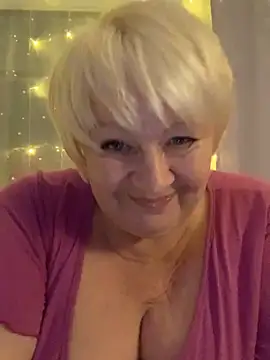 Laura Millf online show from January 2025 07:39:02 PM