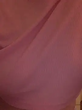 Laura Millf online show from January 2025 02:42:01 PM