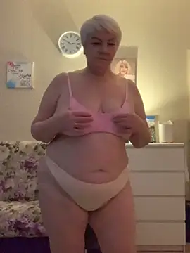 Laura Millf online show from January 2025 02:36:01 PM