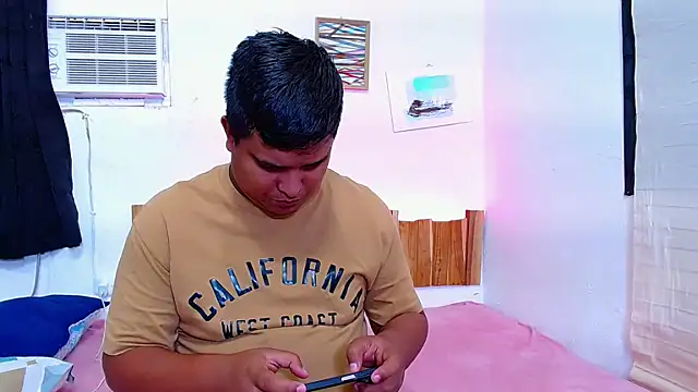 lucasandSofi online show from November 2025 04:09:02 PM