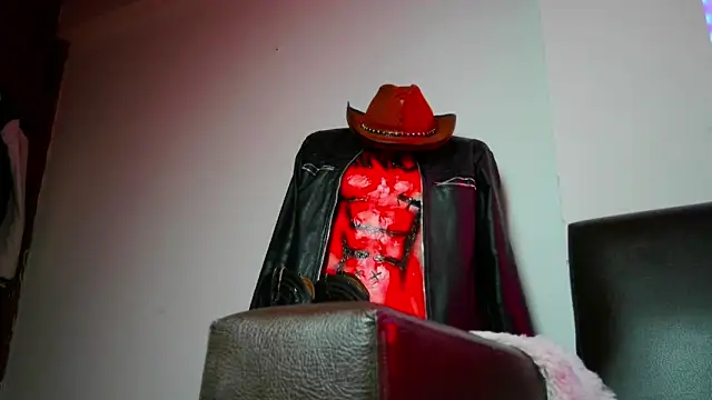 Leonnardo Jaramillo online show from December 2024 12:07:02 PM